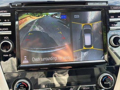 Used 2015 Nissan Murano Platinum w/ Cargo Package FWD image 21