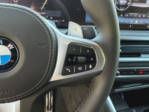 New 2026 BMW X6 xDrive40i image 24