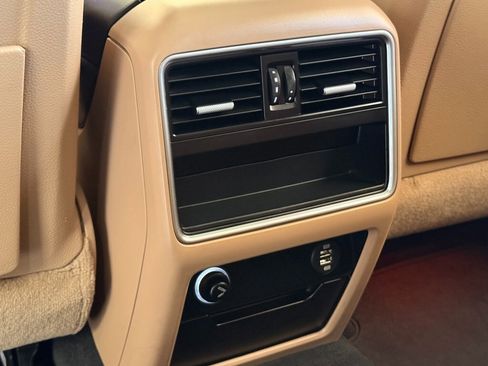 Used 2019 Porsche Cayenne image 18