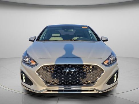 Used 2019 Hyundai Sonata Limited w/ Ultimate Package 04 FWD image 4
