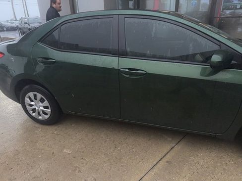 Used 2016 Toyota Corolla LE image 3