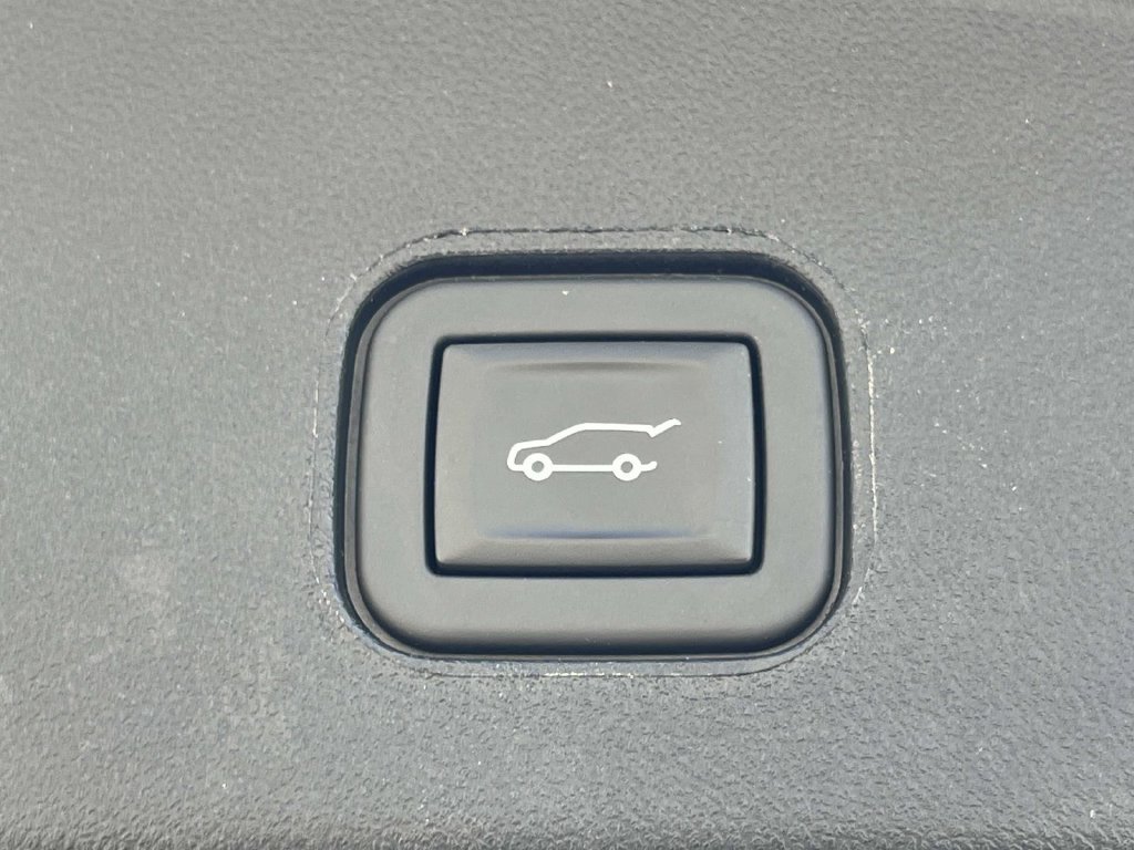 Used 2024 Cadillac Lyriq Luxury RWD image 13