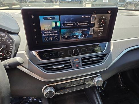 New 2026 Nissan Altima 2.5 SR FWD image 11
