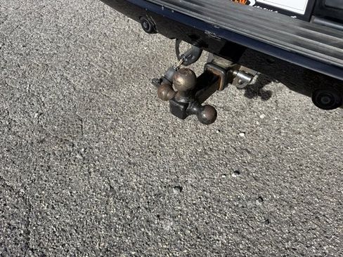 Used 2009 Chevrolet Avalanche LT w/ Luxury Package image 18