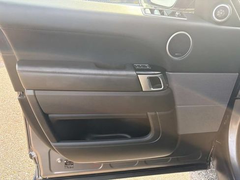 Used 2019 Land Rover Range Rover Sport Supercharged AWD/4WD image 25