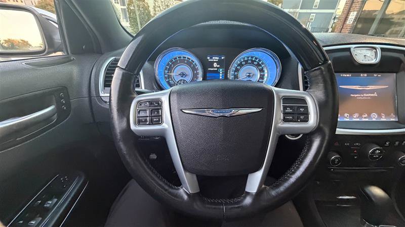 Used 2014 Chrysler 300 C AWD/4WD image 25