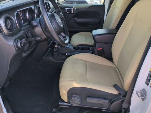 Used 2022 Jeep Wrangler Unlimited Sport image 17