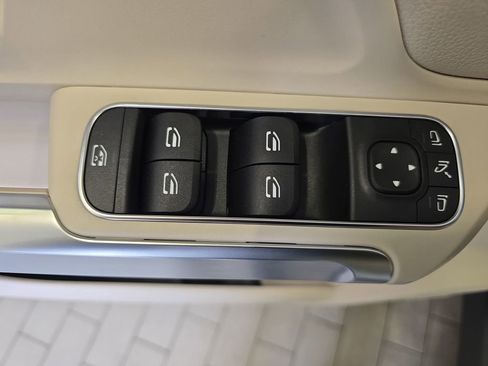 Certified 2026 Mercedes-Benz GLB 250 image 30