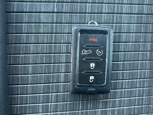 Used 2023 Jeep Wagoneer L Series II RWD image 57