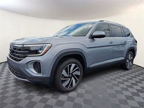 New 2025 Volkswagen Atlas SEL image 3