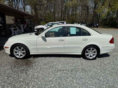 Used 2007 Mercedes-Benz E 350 Sedan image 2