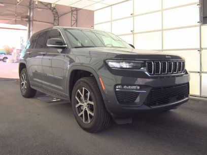 Used 2025 Jeep Grand Cherokee Limited w/ Luxury Tech Group II