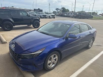 Used 2022 Hyundai Elantra SE