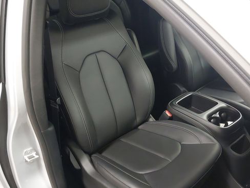 New 2026 Chrysler Pacifica Select image 28