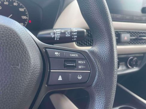 Certified 2024 Honda HR-V LX image 20