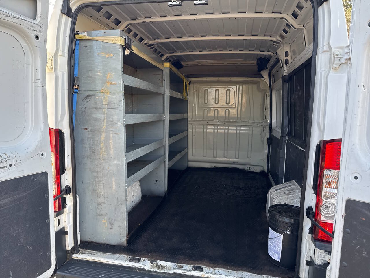 Used 2018 RAM ProMaster 2500 w/ Interior Convenience Group FWD image 10