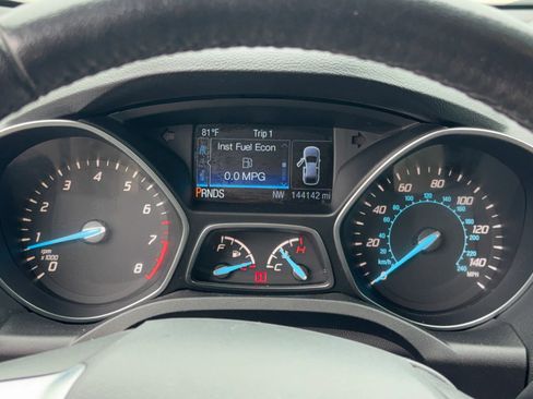 Used 2015 Ford Escape Titanium FWD image 17