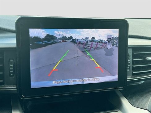 Used 2021 Ford Explorer 2WD image 13