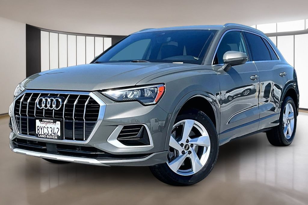 Used 2022 Audi Q3 2.0T Premium w/ Convenience Package AWD/4WD image 1