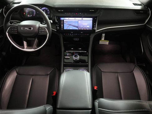 New 2026 Jeep Grand Cherokee Limited AWD/4WD image 15