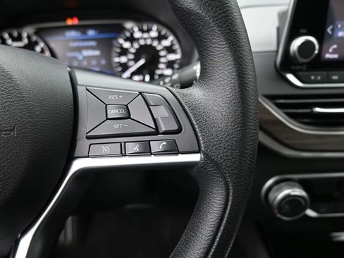 Used 2024 Nissan Altima 2.5 SV image 28