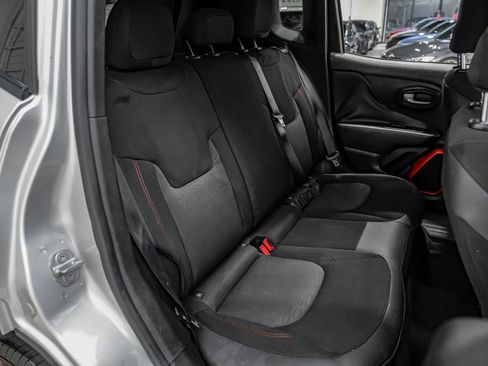 Used 2017 Jeep Renegade Trailhawk image 39