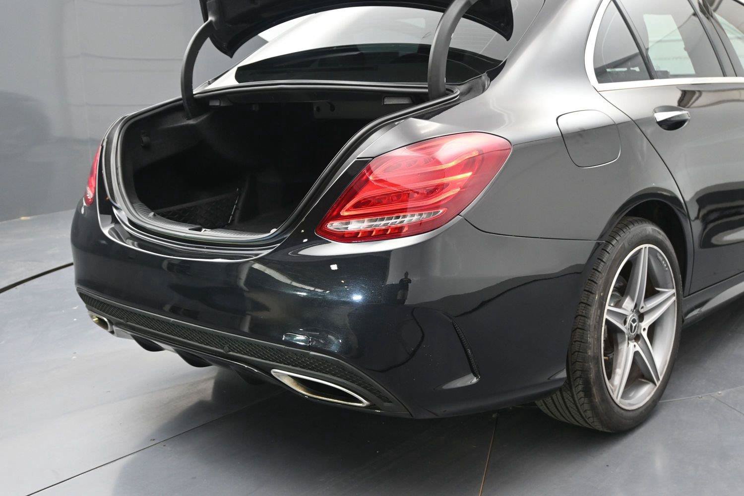 Used 2018 Mercedes-Benz C 300 4MATIC Sedan image 14