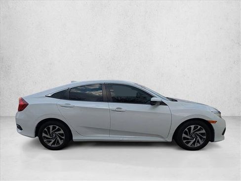 Used 2017 Honda Civic EX image 4