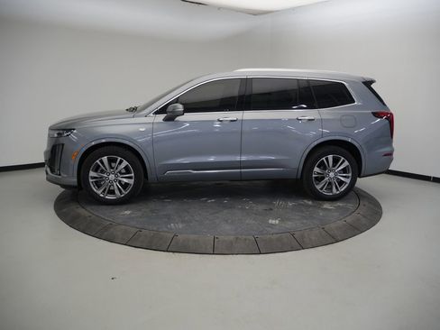 Used 2024 Cadillac XT6 Premium Luxury w/ Technology Package image 2