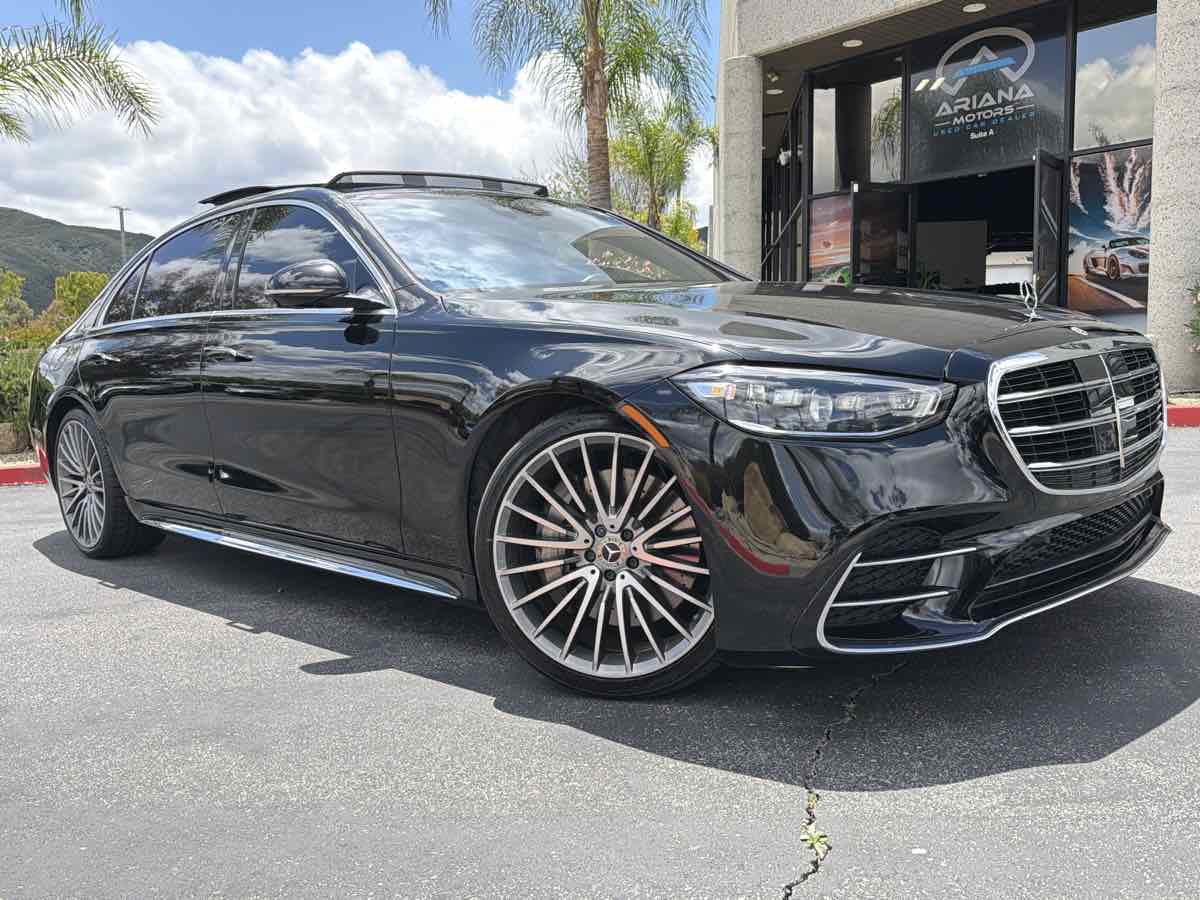 Used 2023 Mercedes-Benz S 500 4MATIC w/ AMG Line image 8