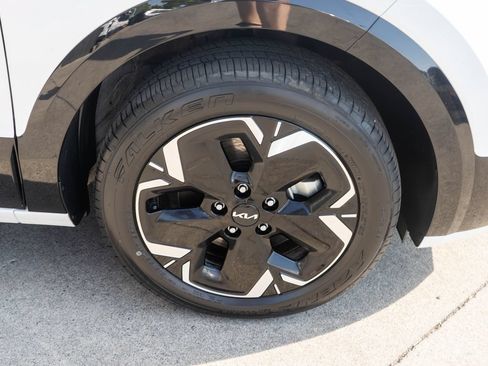 Used 2023 Kia Niro Wind w/ Wind Preserve Package FWD image 35
