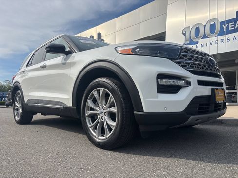 Certified 2023 Ford Explorer Limited w/ Limited Technology Package AWD/4WD image 10