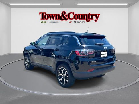 Certified 2025 Jeep Compass Limited AWD/4WD image 7
