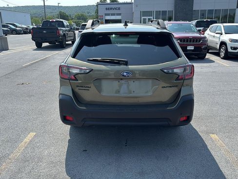 Used 2025 Subaru Outback Onyx Edition AWD/4WD image 4
