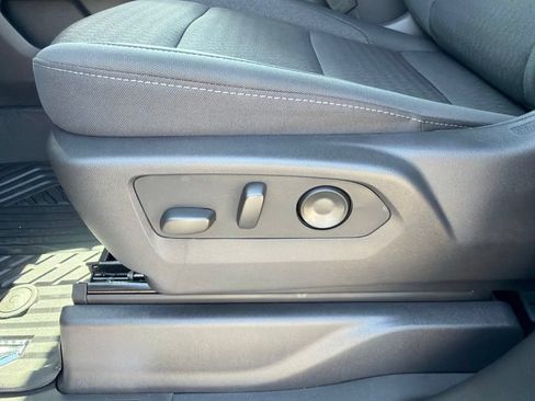 New 2026 Chevrolet Silverado 1500 LT Trail Boss w/ LPO, Dark Essentials Package AWD/4WD image 17