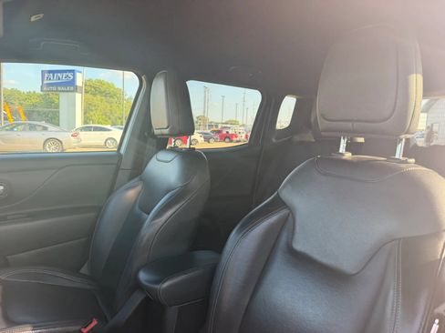 Used 2020 Jeep Renegade Altitude AWD/4WD image 71