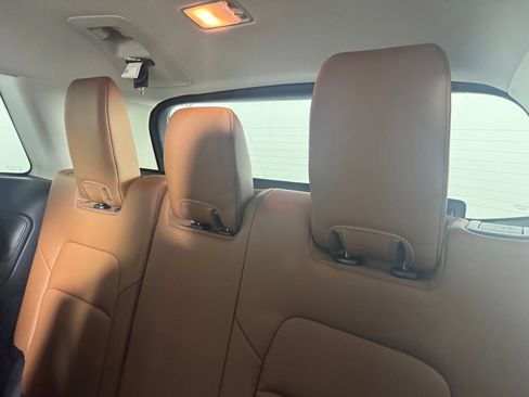 Used 2023 Nissan Pathfinder Platinum FWD image 30