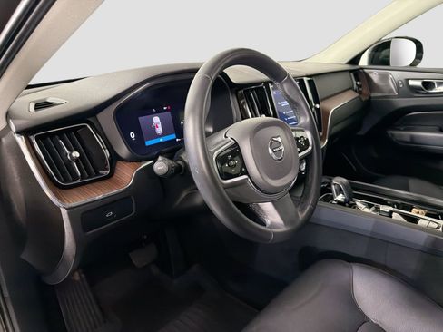 Certified 2023 Volvo XC60 B5 Plus FWD image 10