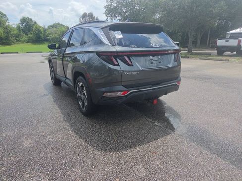 Used 2022 Hyundai Tucson SEL w/ Convenience + Premium Package AWD/4WD image 4