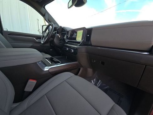 Used 2024 GMC Sierra 2500 SLT w/ SLT Premium Package image 22