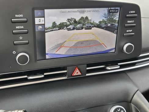Used 2025 Hyundai Elantra SE FWD image 22