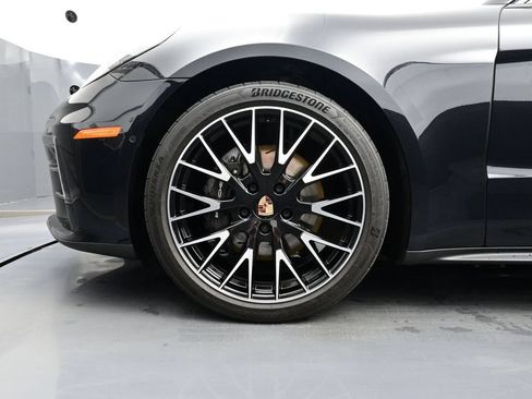Certified 2025 Porsche Panamera 4 AWD/4WD image 6