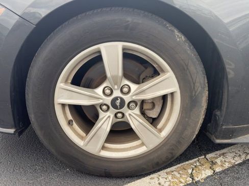 Used 2020 Ford Mustang Coupe image 6