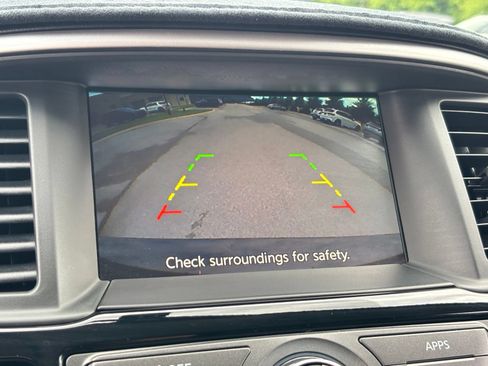Used 2020 Nissan Pathfinder S FWD image 19