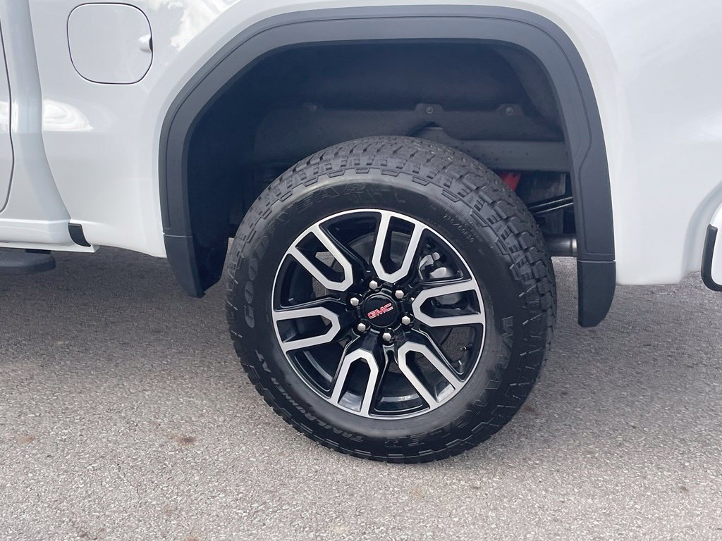 New 2026 GMC Sierra 1500 AT4 w/ AT4 Premium Package AWD/4WD image 9