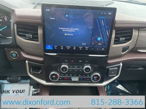 Used 2024 Ford Expedition Max Limited image 12