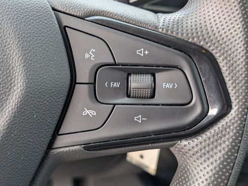 Certified 2025 Chevrolet Trax LS w/ LS Convenience Package image 19