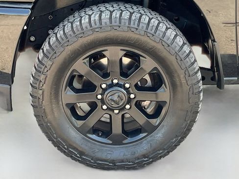 Used 2023 RAM 3500 Big Horn w/ Night Edition AWD/4WD image 31