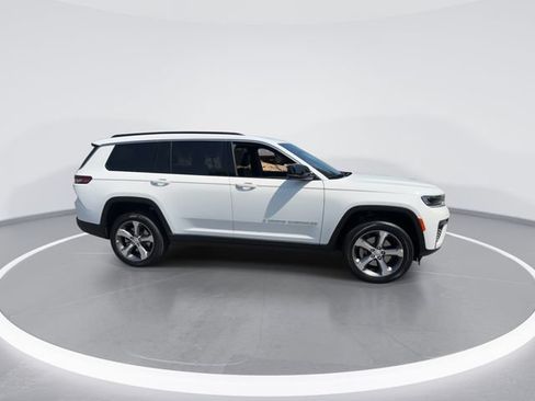 New 2026 Jeep Grand Cherokee L Limited AWD/4WD image 9
