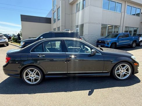 Used 2013 Mercedes-Benz C 300 4MATIC Sedan image 2